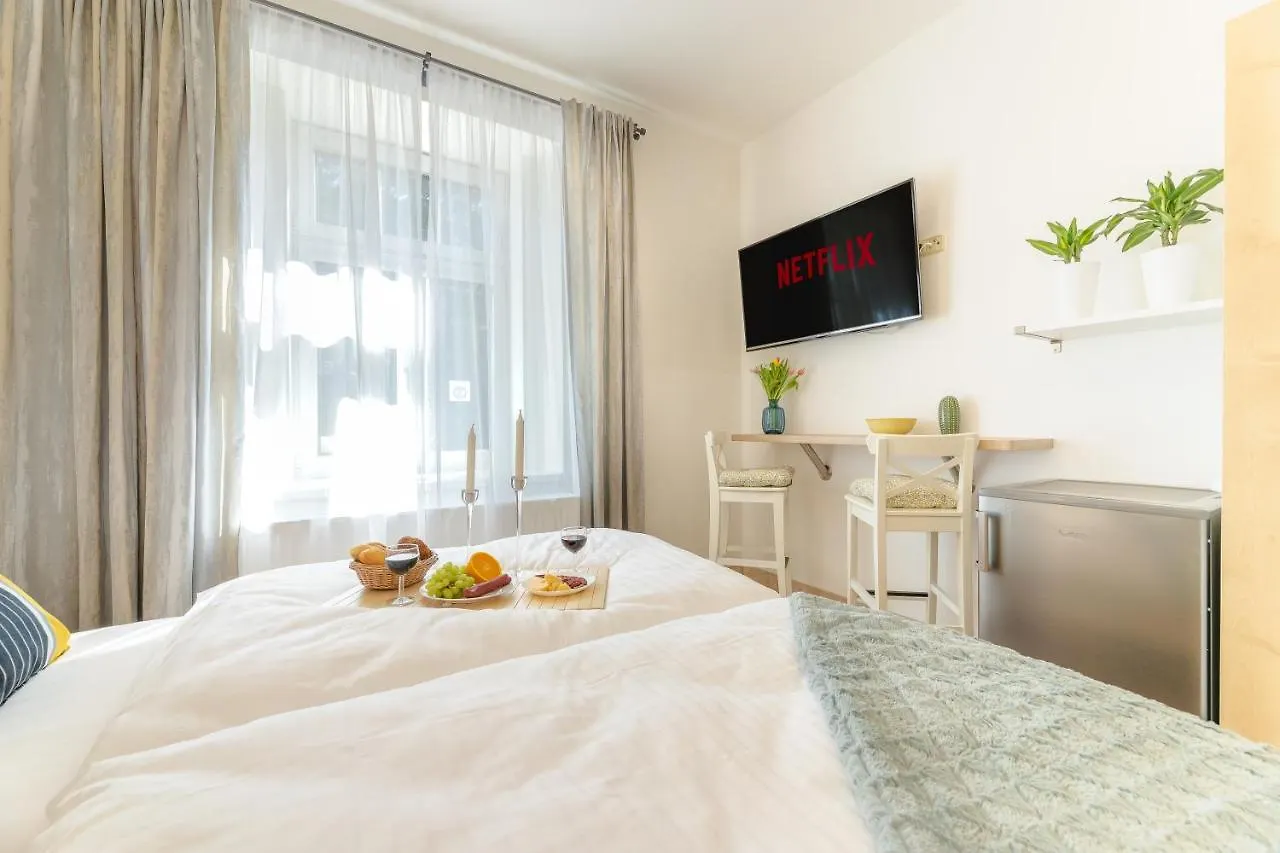 Bright Sunny Apartments In Quiet Area Prag