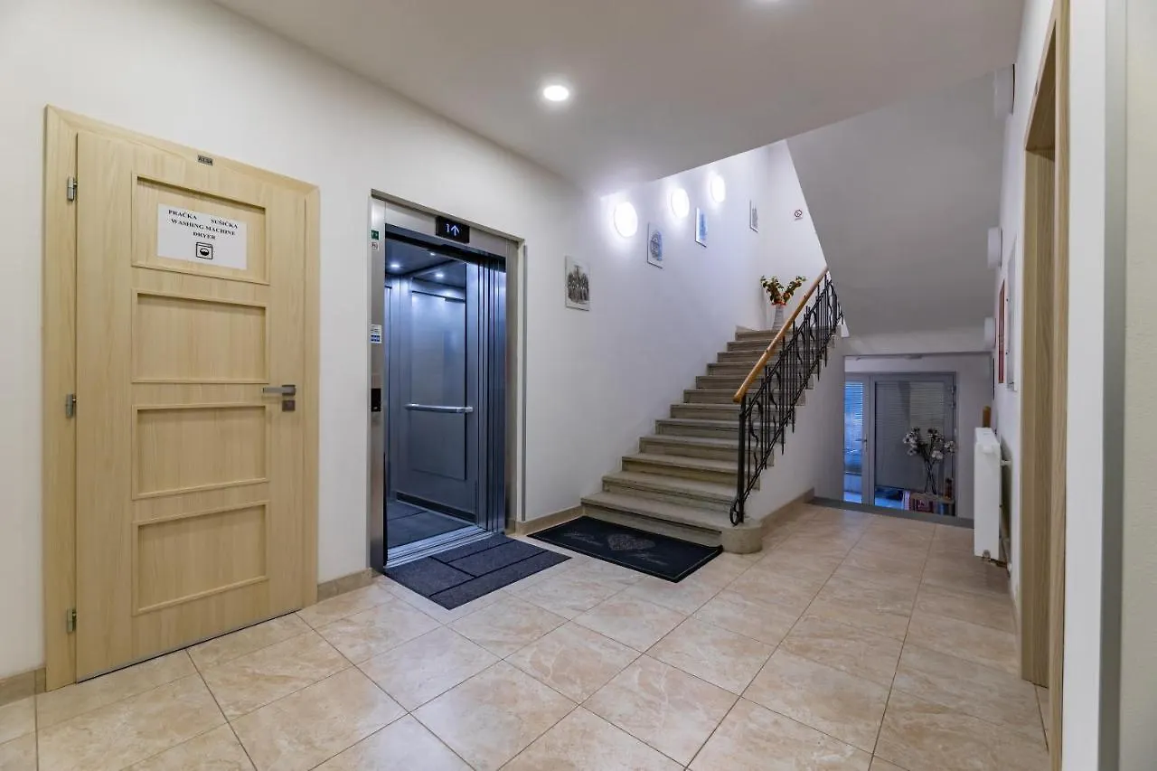 Bright Sunny Apartments In Quiet Area Prag