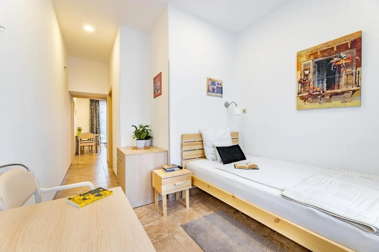 Bright Sunny Apartments In Quiet Area Prag