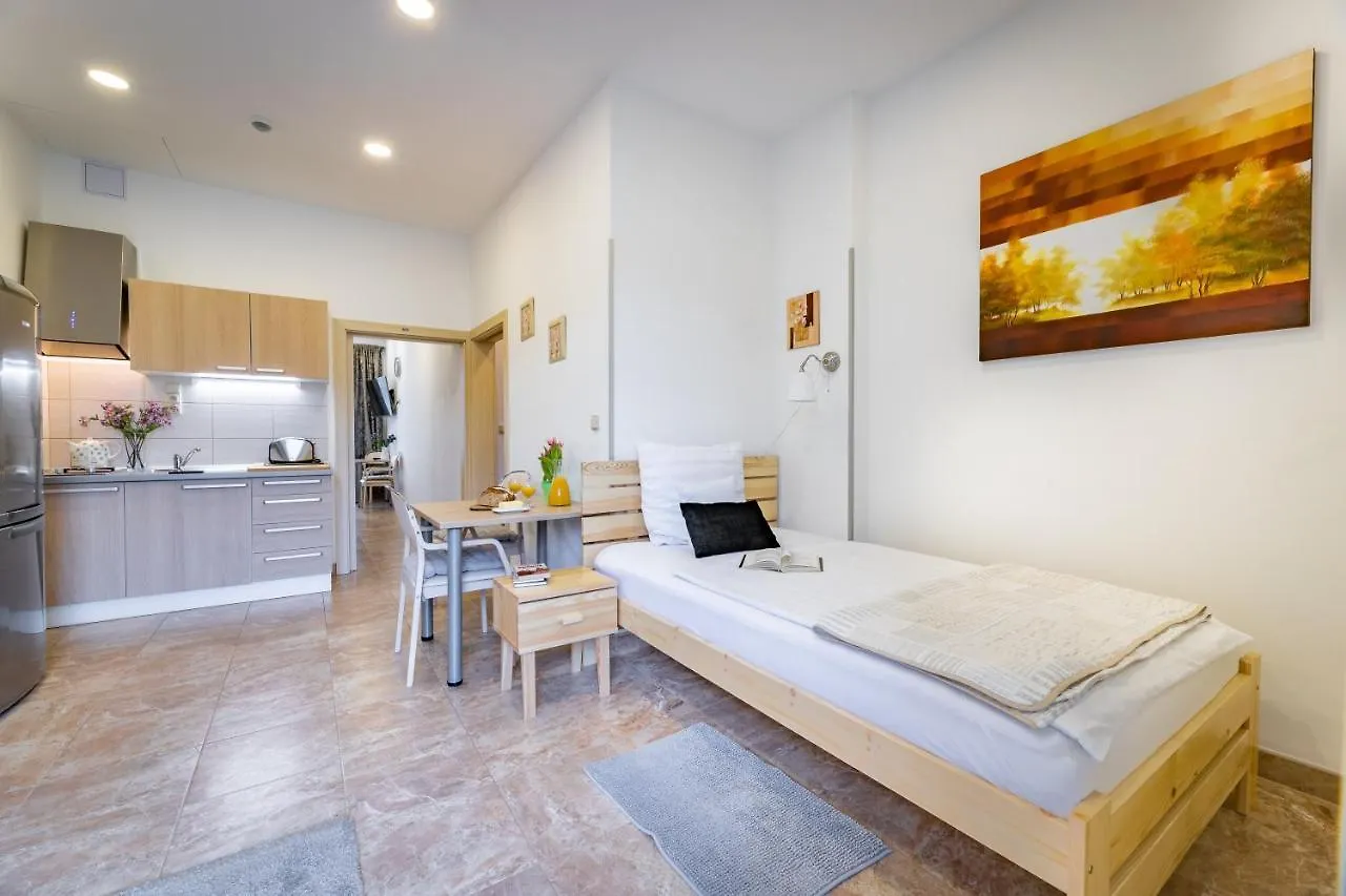 Bright Sunny Apartments In Quiet Area Prag