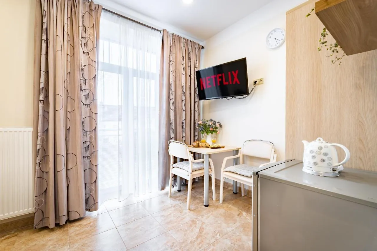 Bright Sunny Apartments In Quiet Area Prag