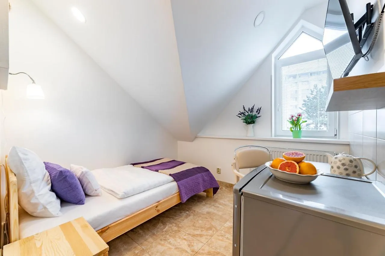 Bright Sunny Apartments In Quiet Area Prag