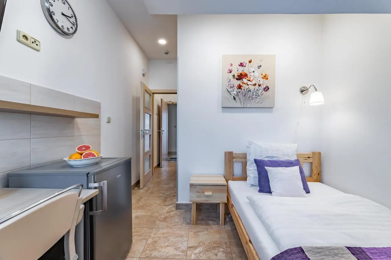 Bright Sunny Apartments In Quiet Area Prag 0*,  Tjeckien