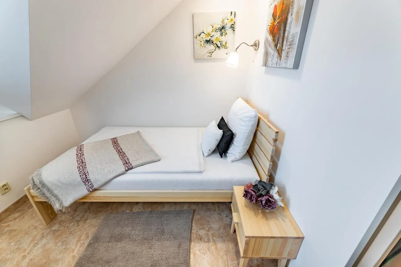 Bright Sunny Apartments In Quiet Area Prag 0*,  Tjeckien