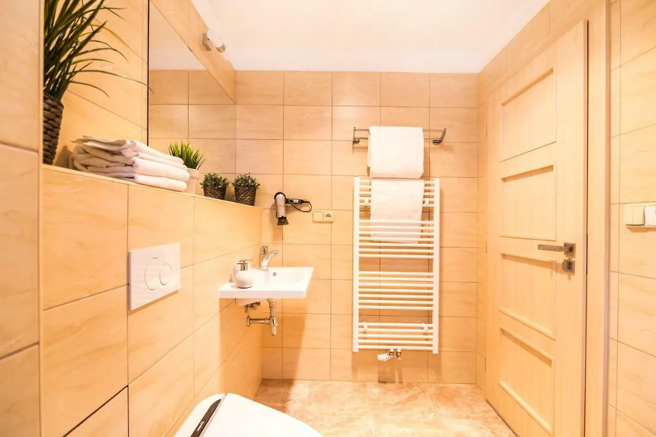 Bright Sunny Apartments In Quiet Area Prag