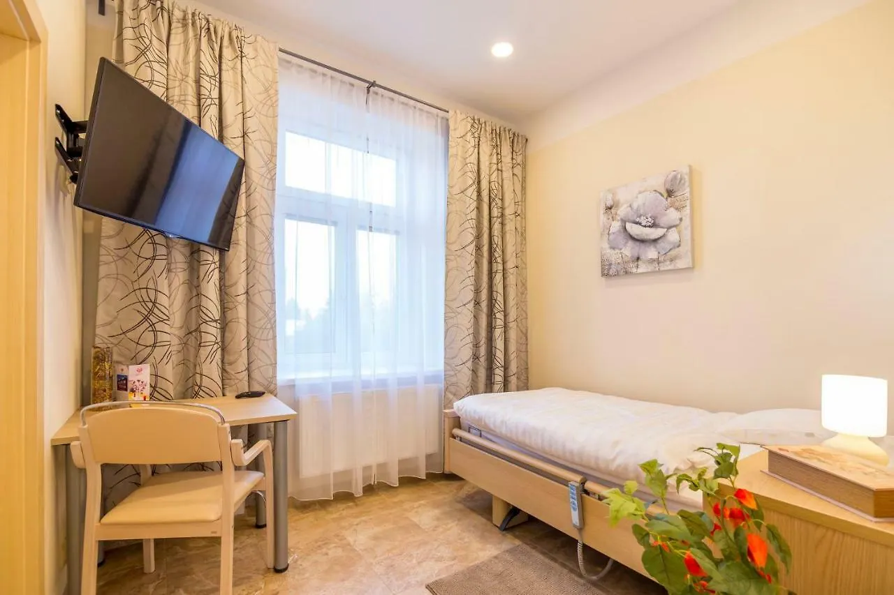 Bright Sunny Apartments In Quiet Area Prag